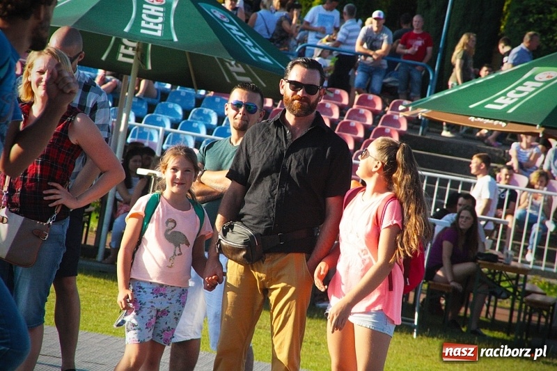 Zdjęcie w galerii na portalu naszraciborz.pl: Najcieplejsze Miejsce na Ziemi. Muzyka reggae na dwa dni zawładnęła Wodzisławiem. FOTORELACJA  wiadomości z regionu