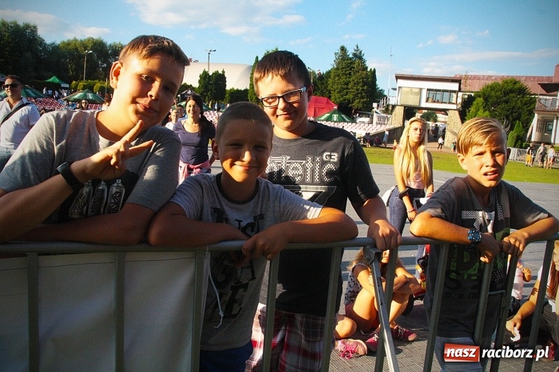 Zdjęcie w galerii na portalu naszraciborz.pl: Najcieplejsze Miejsce na Ziemi. Muzyka reggae na dwa dni zawładnęła Wodzisławiem. FOTORELACJA  wiadomości z regionu