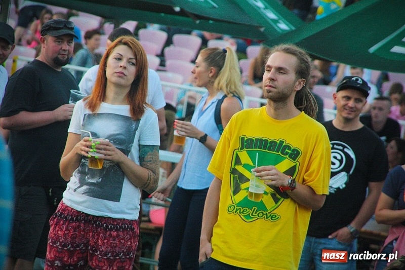Zdjęcie w galerii na portalu naszraciborz.pl: Najcieplejsze Miejsce na Ziemi. Muzyka reggae na dwa dni zawładnęła Wodzisławiem. FOTORELACJA  wiadomości z regionu