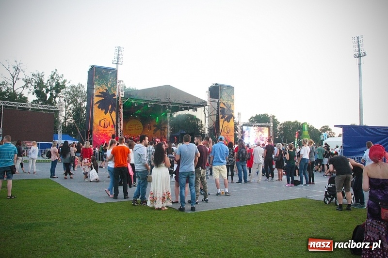 Zdjęcie w galerii na portalu naszraciborz.pl: Najcieplejsze Miejsce na Ziemi. Muzyka reggae na dwa dni zawładnęła Wodzisławiem. FOTORELACJA  wiadomości z regionu
