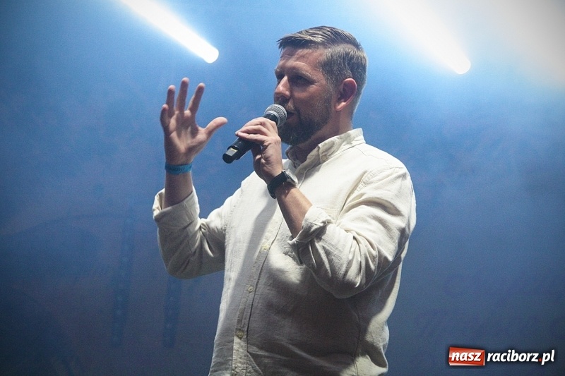 Zdjęcie w galerii na portalu naszraciborz.pl: Najcieplejsze Miejsce na Ziemi. Muzyka reggae na dwa dni zawładnęła Wodzisławiem. FOTORELACJA  wiadomości z regionu