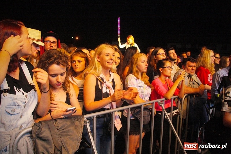 Zdjęcie w galerii na portalu naszraciborz.pl: Najcieplejsze Miejsce na Ziemi. Muzyka reggae na dwa dni zawładnęła Wodzisławiem. FOTORELACJA  wiadomości z regionu