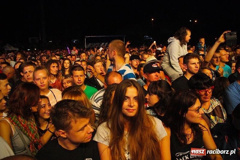 Zdjęcie w galerii na portalu naszraciborz.pl: Najcieplejsze Miejsce na Ziemi. Muzyka reggae na dwa dni zawładnęła Wodzisławiem. FOTORELACJA  wiadomości z regionu