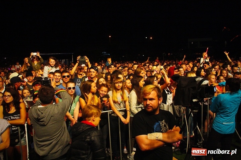 Zdjęcie w galerii na portalu naszraciborz.pl: Najcieplejsze Miejsce na Ziemi. Muzyka reggae na dwa dni zawładnęła Wodzisławiem. FOTORELACJA  wiadomości z regionu