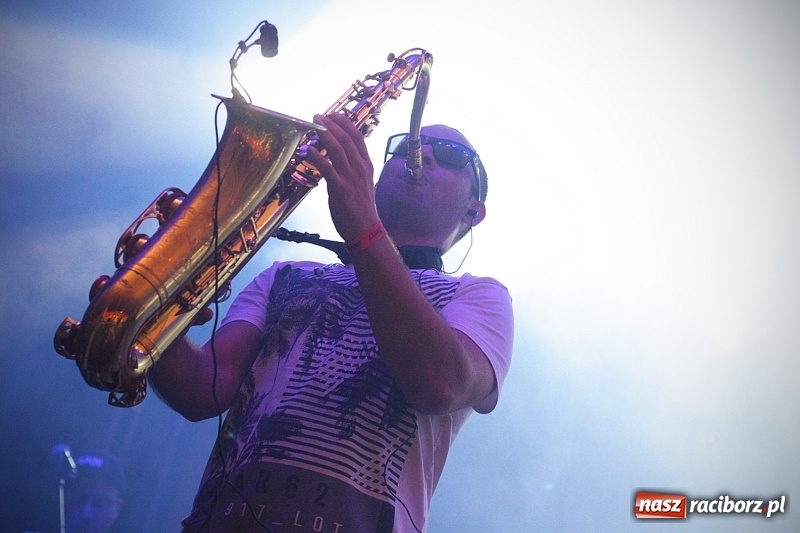 Zdjęcie w galerii na portalu naszraciborz.pl: Najcieplejsze Miejsce na Ziemi. Muzyka reggae na dwa dni zawładnęła Wodzisławiem. FOTORELACJA  wiadomości z regionu
