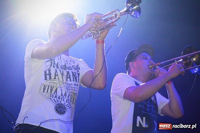 Zdjęcie w galerii na portalu naszraciborz.pl: Najcieplejsze Miejsce na Ziemi. Muzyka reggae na dwa dni zawładnęła Wodzisławiem. FOTORELACJA  wiadomości z regionu