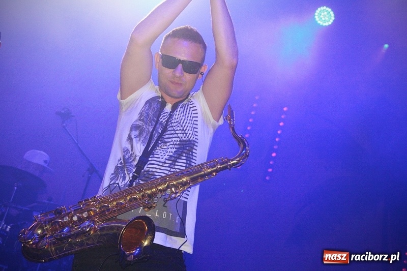 Zdjęcie w galerii na portalu naszraciborz.pl: Najcieplejsze Miejsce na Ziemi. Muzyka reggae na dwa dni zawładnęła Wodzisławiem. FOTORELACJA  wiadomości z regionu