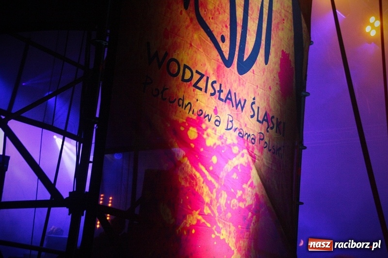 Zdjęcie w galerii na portalu naszraciborz.pl: Najcieplejsze Miejsce na Ziemi. Muzyka reggae na dwa dni zawładnęła Wodzisławiem. FOTORELACJA  wiadomości z regionu