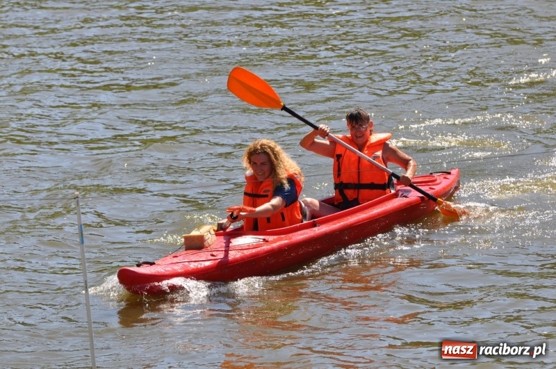 Zdjęcie w galerii na portalu naszraciborz.pl: Slalomem kajakarskim po Odrze w Raciborzu FOTO i WIDEO wiadomości z regionu