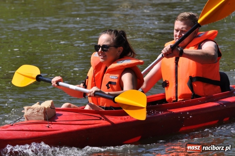 Zdjęcie w galerii na portalu naszraciborz.pl: Slalomem kajakarskim po Odrze w Raciborzu FOTO i WIDEO wiadomości z regionu