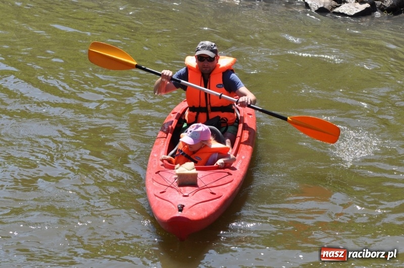 Zdjęcie w galerii na portalu naszraciborz.pl: Slalomem kajakarskim po Odrze w Raciborzu FOTO i WIDEO wiadomości z regionu