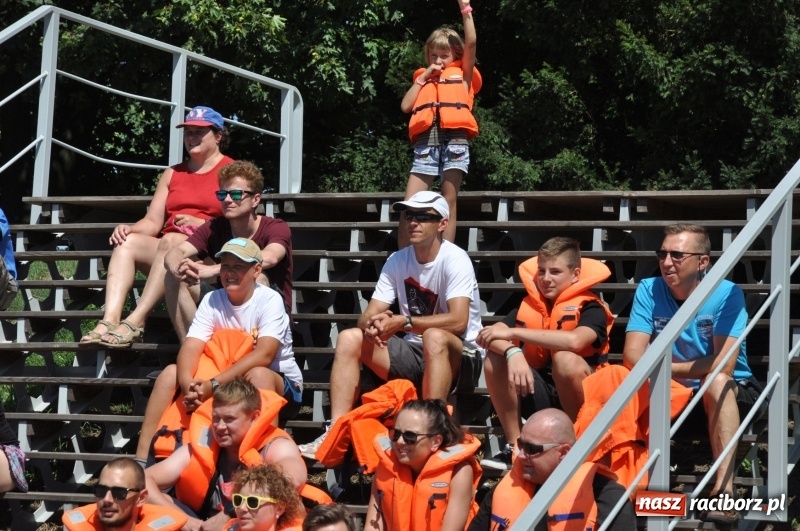 Zdjęcie w galerii na portalu naszraciborz.pl: Slalomem kajakarskim po Odrze w Raciborzu FOTO i WIDEO wiadomości z regionu