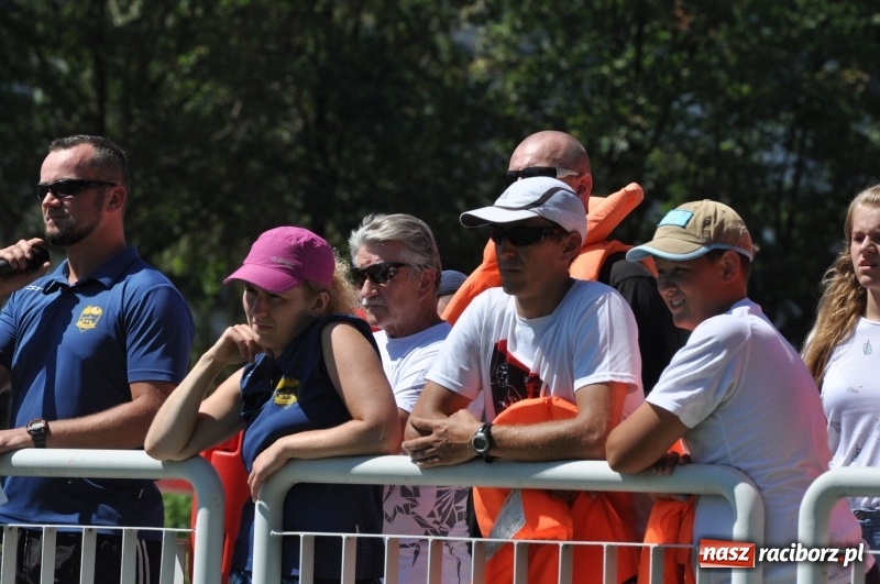 Zdjęcie w galerii na portalu naszraciborz.pl: Slalomem kajakarskim po Odrze w Raciborzu FOTO i WIDEO wiadomości z regionu