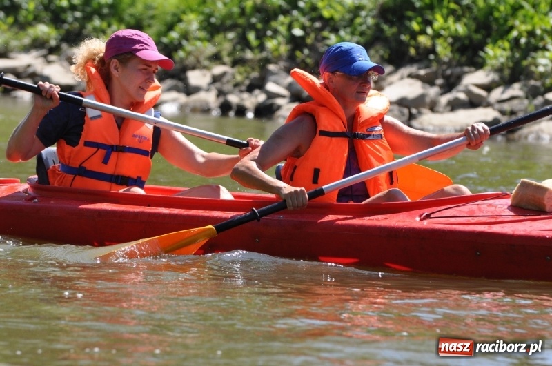 Zdjęcie w galerii na portalu naszraciborz.pl: Slalomem kajakarskim po Odrze w Raciborzu FOTO i WIDEO wiadomości z regionu