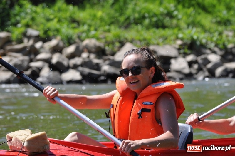 Zdjęcie w galerii na portalu naszraciborz.pl: Slalomem kajakarskim po Odrze w Raciborzu FOTO i WIDEO wiadomości z regionu