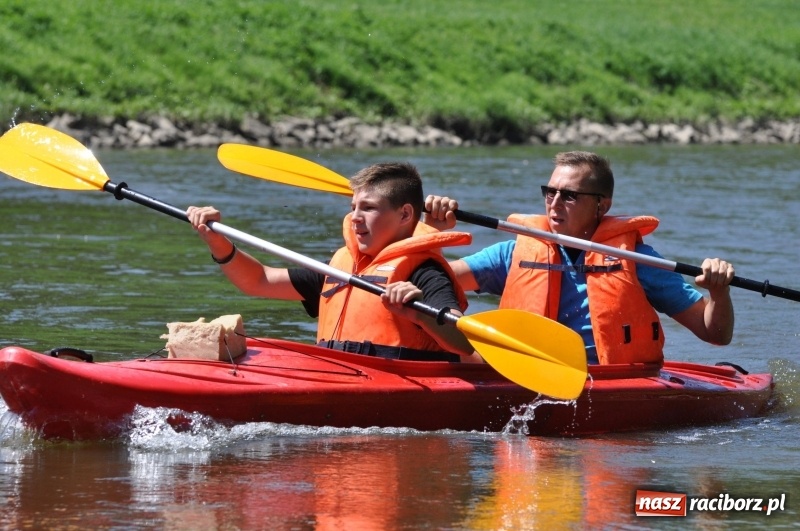 Zdjęcie w galerii na portalu naszraciborz.pl: Slalomem kajakarskim po Odrze w Raciborzu FOTO i WIDEO wiadomości z regionu