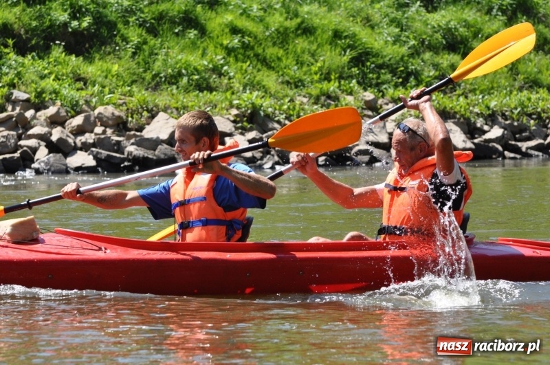 Zdjęcie w galerii na portalu naszraciborz.pl: Slalomem kajakarskim po Odrze w Raciborzu FOTO i WIDEO wiadomości z regionu