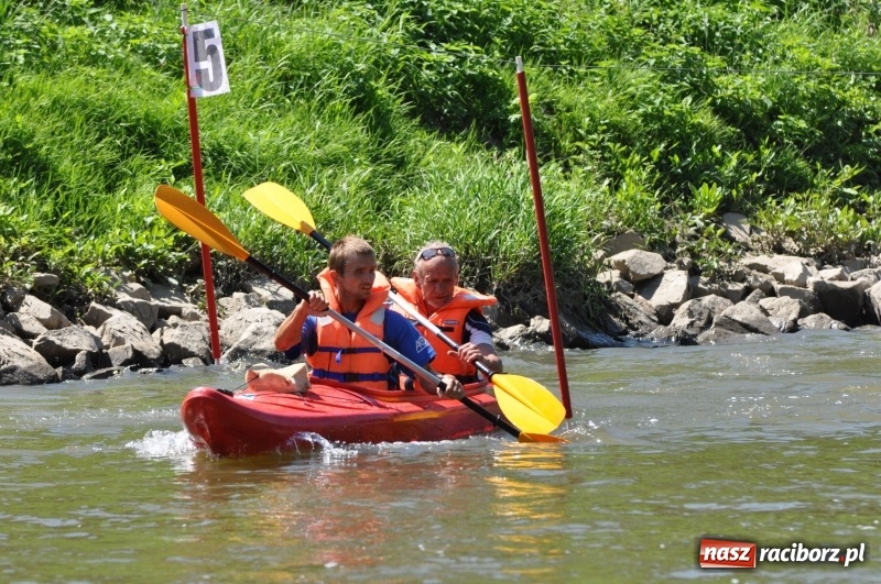 Zdjęcie w galerii na portalu naszraciborz.pl: Slalomem kajakarskim po Odrze w Raciborzu FOTO i WIDEO wiadomości z regionu