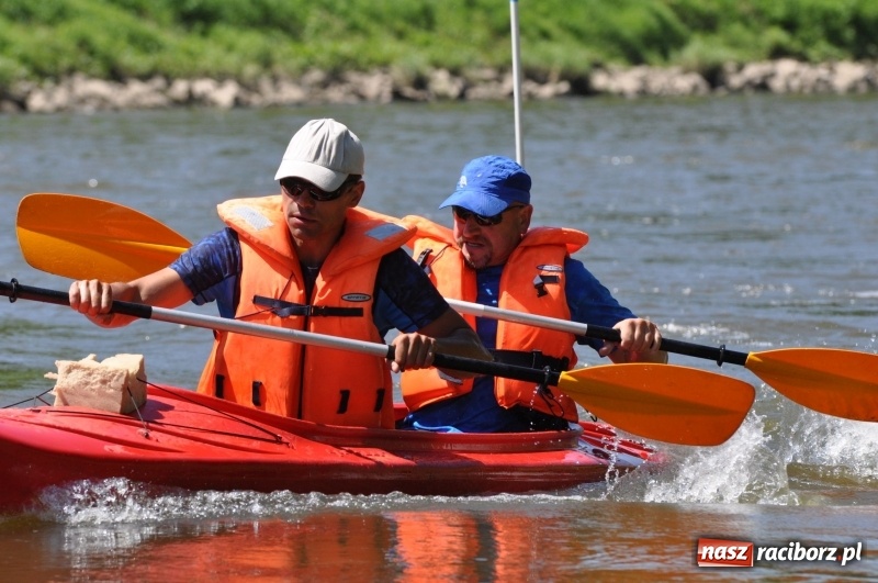 Zdjęcie w galerii na portalu naszraciborz.pl: Slalomem kajakarskim po Odrze w Raciborzu FOTO i WIDEO wiadomości z regionu