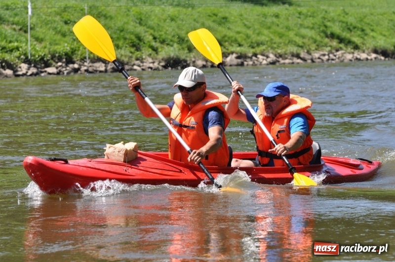 Zdjęcie w galerii na portalu naszraciborz.pl: Slalomem kajakarskim po Odrze w Raciborzu FOTO i WIDEO wiadomości z regionu