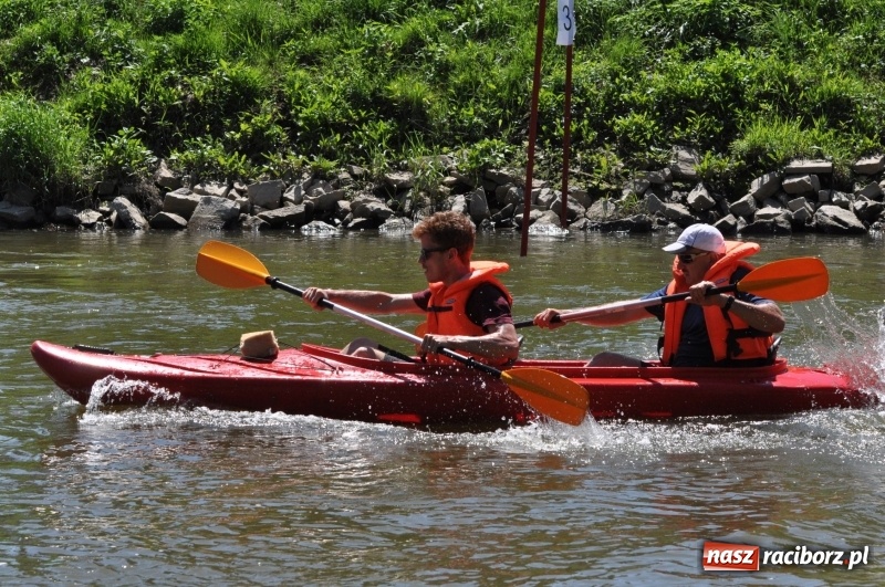Zdjęcie w galerii na portalu naszraciborz.pl: Slalomem kajakarskim po Odrze w Raciborzu FOTO i WIDEO wiadomości z regionu