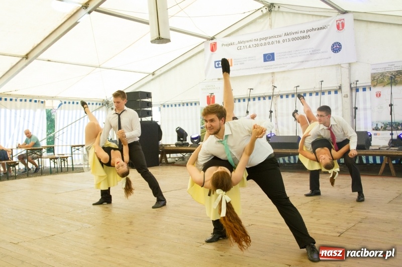 Zdjęcie w galerii na portalu naszraciborz.pl: Drugi dzień obchodów dni Krzanowic. Gwiazdą wieczoru Grzegorz Poloczek wiadomości z regionu