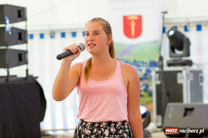 Zdjęcie w galerii na portalu naszraciborz.pl: Drugi dzień obchodów dni Krzanowic. Gwiazdą wieczoru Grzegorz Poloczek wiadomości z regionu