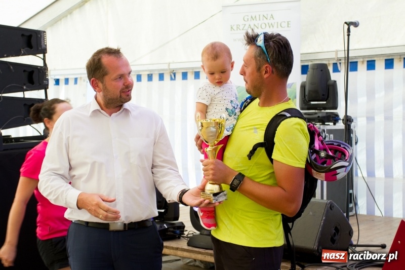 Zdjęcie w galerii na portalu naszraciborz.pl: Drugi dzień obchodów dni Krzanowic. Gwiazdą wieczoru Grzegorz Poloczek wiadomości z regionu