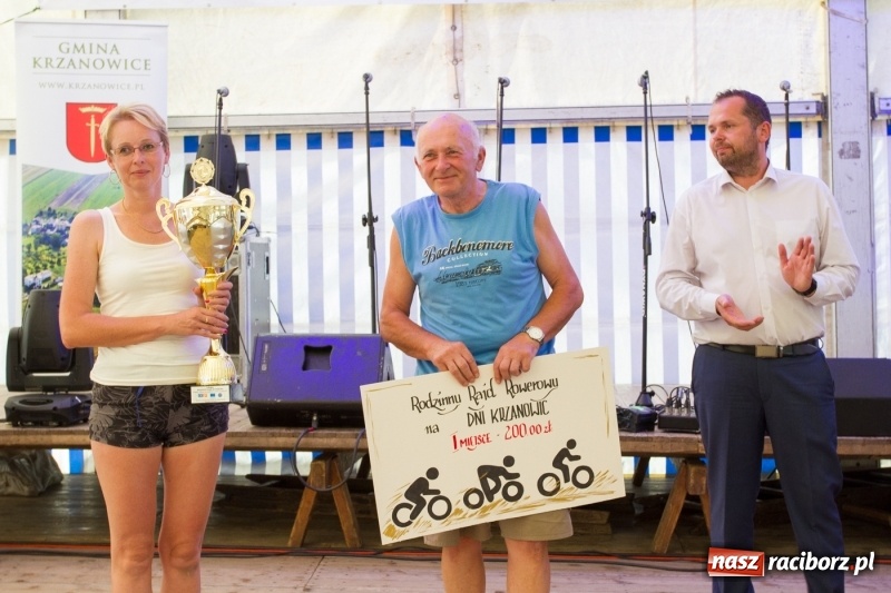Zdjęcie w galerii na portalu naszraciborz.pl: Drugi dzień obchodów dni Krzanowic. Gwiazdą wieczoru Grzegorz Poloczek wiadomości z regionu