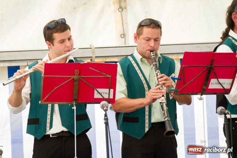 Zdjęcie w galerii na portalu naszraciborz.pl: Drugi dzień obchodów dni Krzanowic. Gwiazdą wieczoru Grzegorz Poloczek wiadomości z regionu