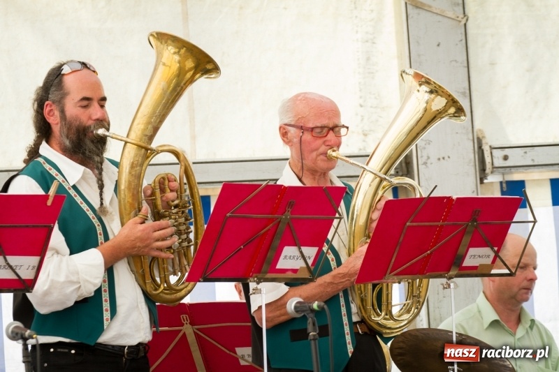 Zdjęcie w galerii na portalu naszraciborz.pl: Drugi dzień obchodów dni Krzanowic. Gwiazdą wieczoru Grzegorz Poloczek wiadomości z regionu