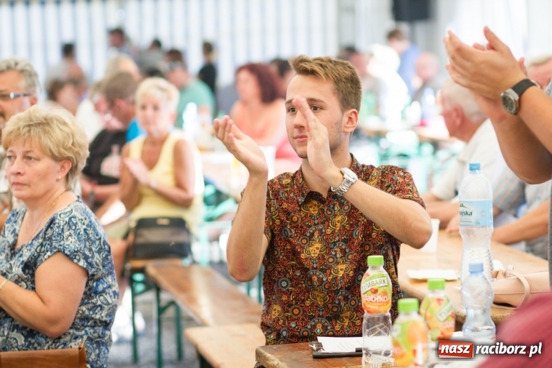 Zdjęcie w galerii na portalu naszraciborz.pl: Drugi dzień obchodów dni Krzanowic. Gwiazdą wieczoru Grzegorz Poloczek wiadomości z regionu