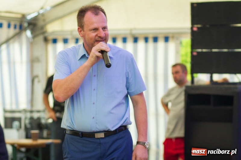 Zdjęcie w galerii na portalu naszraciborz.pl: Drugi dzień obchodów dni Krzanowic. Gwiazdą wieczoru Grzegorz Poloczek wiadomości z regionu