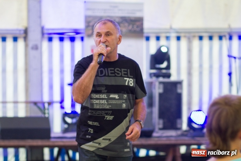 Zdjęcie w galerii na portalu naszraciborz.pl: Drugi dzień obchodów dni Krzanowic. Gwiazdą wieczoru Grzegorz Poloczek wiadomości z regionu