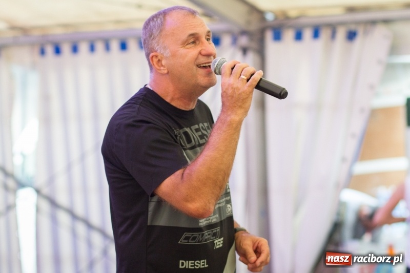 Zdjęcie w galerii na portalu naszraciborz.pl: Drugi dzień obchodów dni Krzanowic. Gwiazdą wieczoru Grzegorz Poloczek wiadomości z regionu