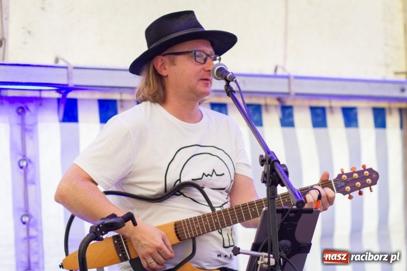 Zdjęcie w galerii na portalu naszraciborz.pl: Drugi dzień obchodów dni Krzanowic. Gwiazdą wieczoru Grzegorz Poloczek wiadomości z regionu