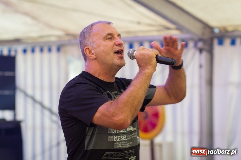 Zdjęcie w galerii na portalu naszraciborz.pl: Drugi dzień obchodów dni Krzanowic. Gwiazdą wieczoru Grzegorz Poloczek wiadomości z regionu