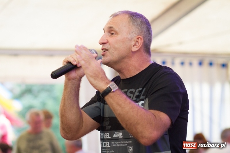 Zdjęcie w galerii na portalu naszraciborz.pl: Drugi dzień obchodów dni Krzanowic. Gwiazdą wieczoru Grzegorz Poloczek wiadomości z regionu