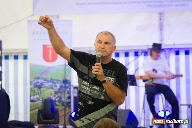 Zdjęcie w galerii na portalu naszraciborz.pl: Drugi dzień obchodów dni Krzanowic. Gwiazdą wieczoru Grzegorz Poloczek wiadomości z regionu