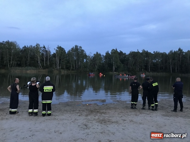 Zdjęcie w galerii na portalu naszraciborz.pl: Tragedia w Kuźni Raciborskiej. W akwenie ośrodka Wodnik utonął 18-latek wiadomości z regionu