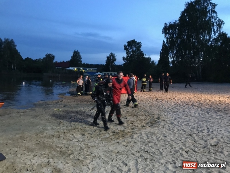 Zdjęcie w galerii na portalu naszraciborz.pl: Tragedia w Kuźni Raciborskiej. W akwenie ośrodka Wodnik utonął 18-latek wiadomości z regionu