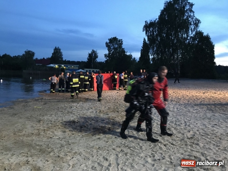 Zdjęcie w galerii na portalu naszraciborz.pl: Tragedia w Kuźni Raciborskiej. W akwenie ośrodka Wodnik utonął 18-latek wiadomości z regionu
