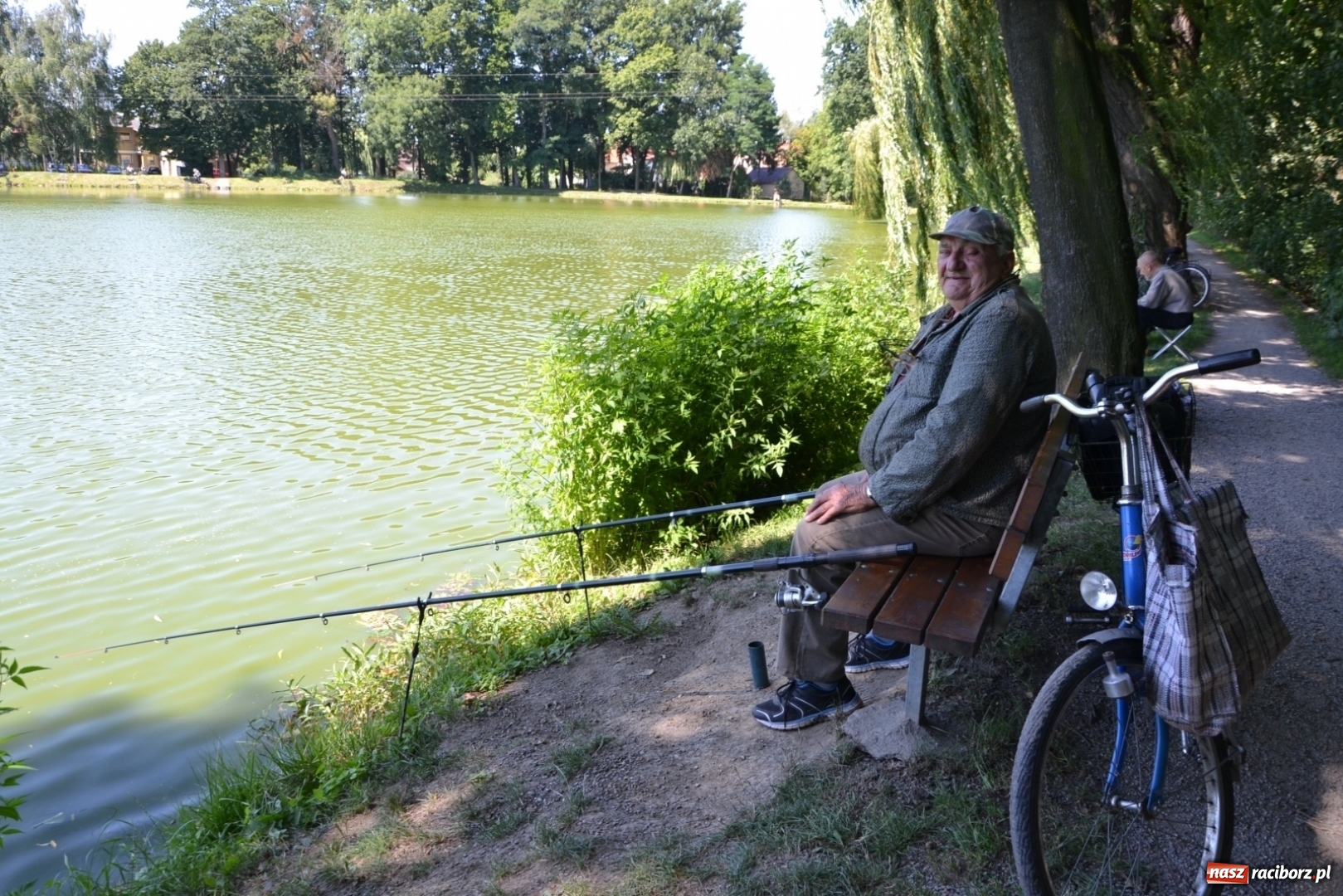 Zdjęcie w galerii na portalu naszraciborz.pl: Kazimierz Cieślak najlepszym wędkarzem wśród emerytów i rencistów podczas zawodów w Tworkowie wiadomości z regionu