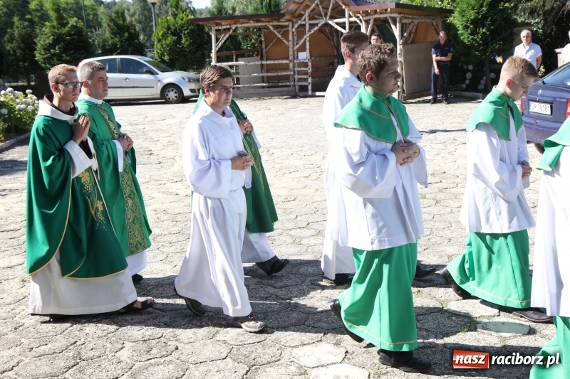 Zdjęcie w galerii na portalu naszraciborz.pl: Ksiądz Edward Lisowski pożegnał się z parafianami z Kobyli wiadomości z regionu