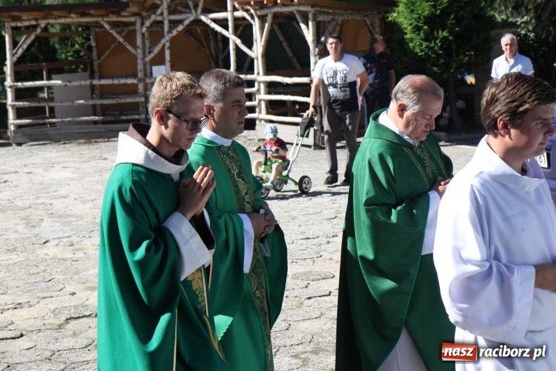 Zdjęcie w galerii na portalu naszraciborz.pl: Ksiądz Edward Lisowski pożegnał się z parafianami z Kobyli wiadomości z regionu