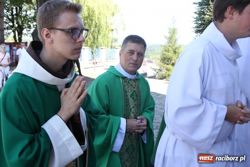 Zdjęcie w galerii na portalu naszraciborz.pl: Ksiądz Edward Lisowski pożegnał się z parafianami z Kobyli wiadomości z regionu