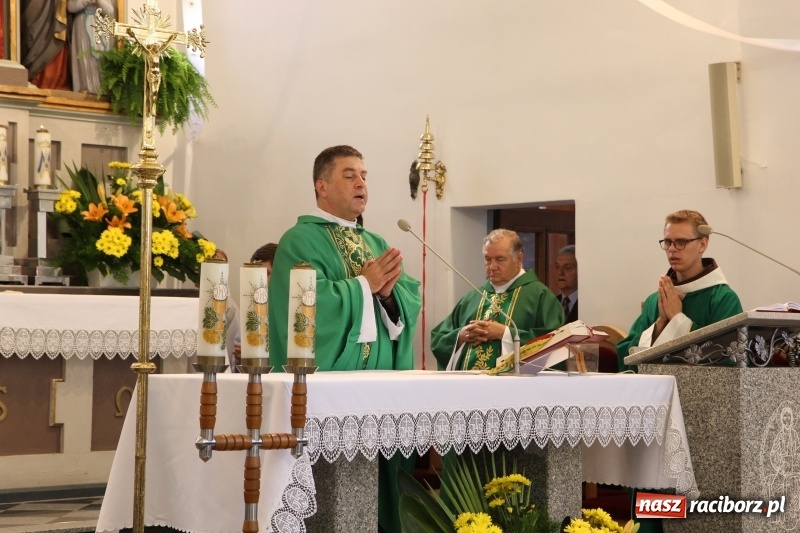 Zdjęcie w galerii na portalu naszraciborz.pl: Ksiądz Edward Lisowski pożegnał się z parafianami z Kobyli wiadomości z regionu