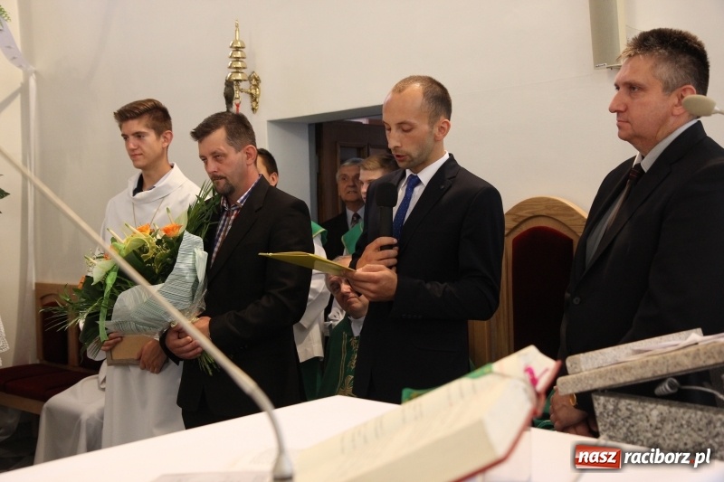 Zdjęcie w galerii na portalu naszraciborz.pl: Ksiądz Edward Lisowski pożegnał się z parafianami z Kobyli wiadomości z regionu
