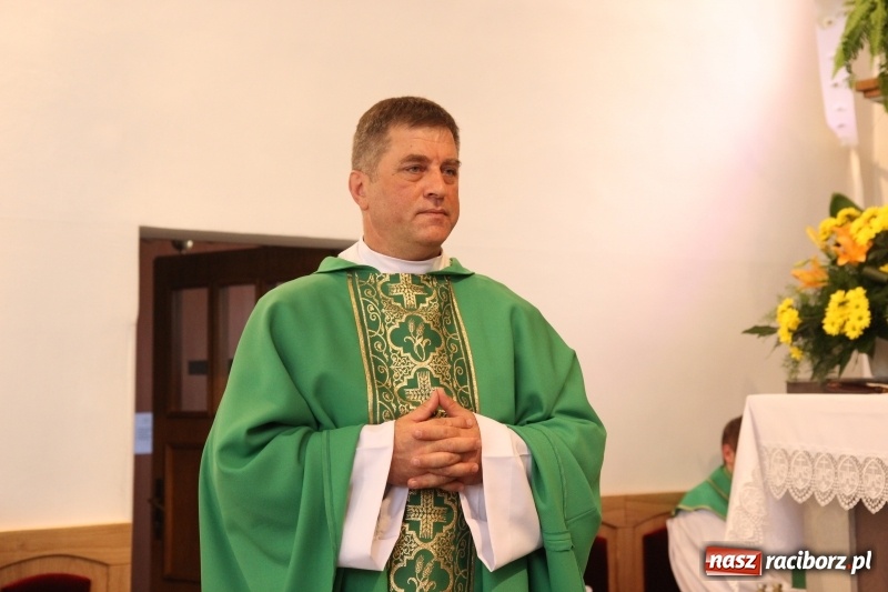 Zdjęcie w galerii na portalu naszraciborz.pl: Ksiądz Edward Lisowski pożegnał się z parafianami z Kobyli wiadomości z regionu