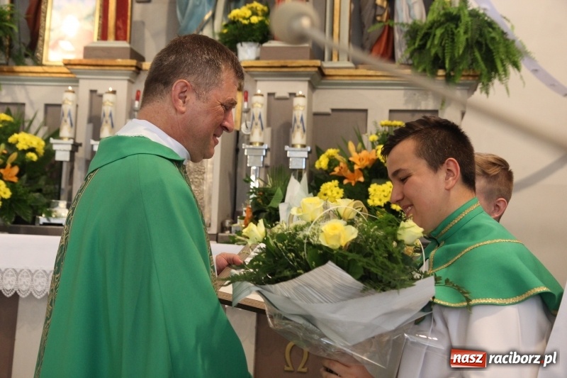 Zdjęcie w galerii na portalu naszraciborz.pl: Ksiądz Edward Lisowski pożegnał się z parafianami z Kobyli wiadomości z regionu